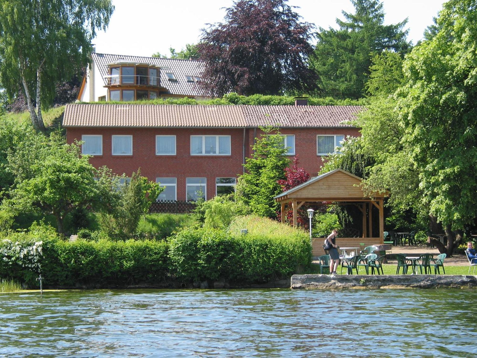 Отель Gasthof Am See Seedorf  Экстерьер фото